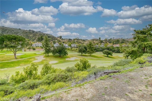 3717 Calle Joaquin, Calabasas, CA 91302