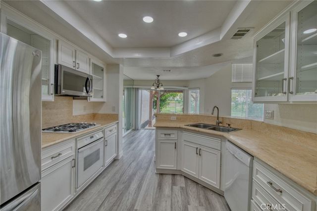 3717 Calle Joaquin, Calabasas, CA 91302