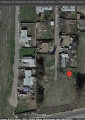 165 Walnut Street, Hanford, CA 93230
