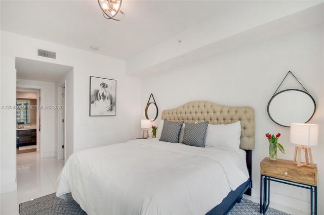 1080 Brickell Ave 1504, Miami, FL 33131