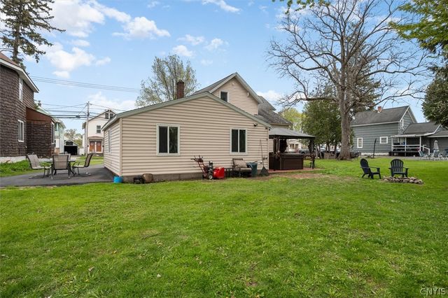 129 Seward Avenue, Utica, NY 13502