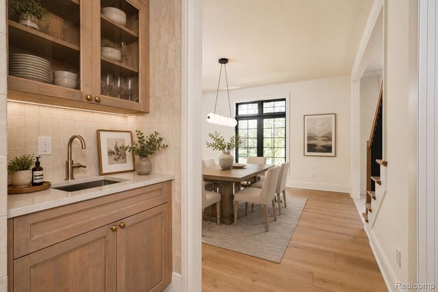 3836 Coachwood Lane, Rochester Hills, MI 48309