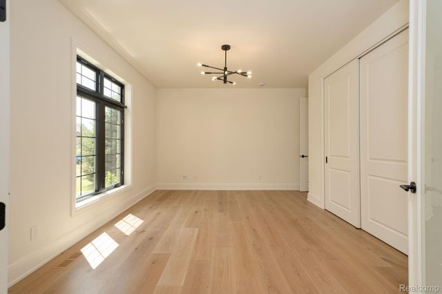 3836 Coachwood Lane, Rochester Hills, MI 48309
