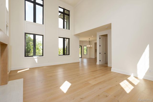 3836 Coachwood Lane, Rochester Hills, MI 48309
