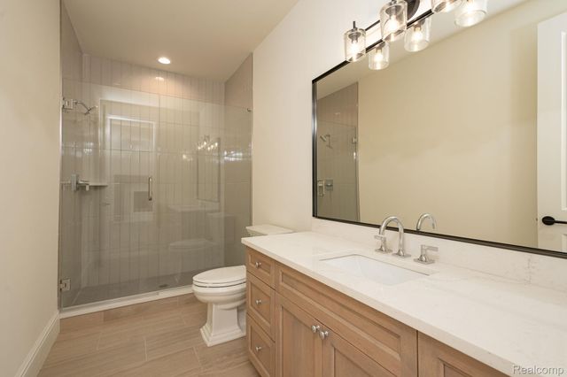 3836 Coachwood Lane, Rochester Hills, MI 48309