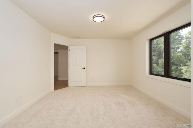 3836 Coachwood Lane, Rochester Hills, MI 48309