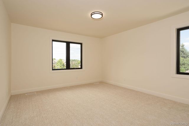 3836 Coachwood Lane, Rochester Hills, MI 48309