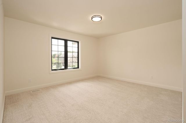 3836 Coachwood Lane, Rochester Hills, MI 48309