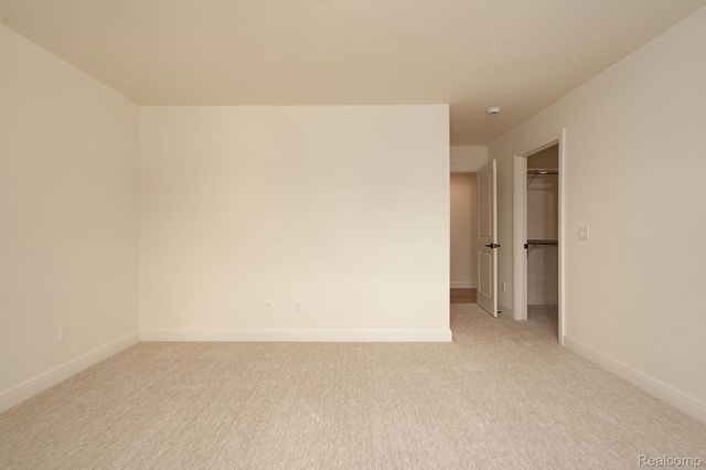 3836 Coachwood Lane, Rochester Hills, MI 48309