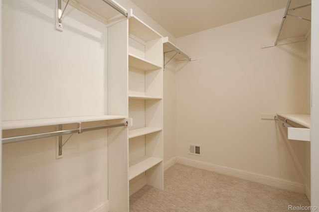 3836 Coachwood Lane, Rochester Hills, MI 48309