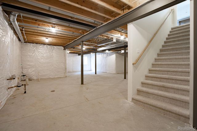 3836 Coachwood Lane, Rochester Hills, MI 48309
