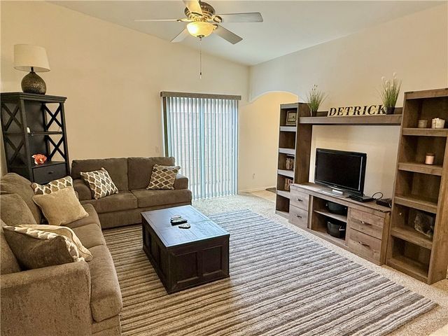 695 Vista Grande Drive, Kingman, AZ 86409