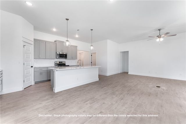 2514 Hay Meadow Street, Springdale, AR 72762