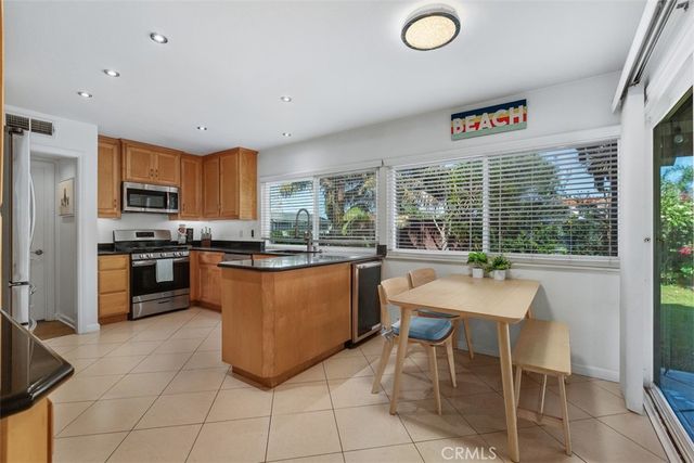 9301 Neolani, Huntington Beach, CA 92646