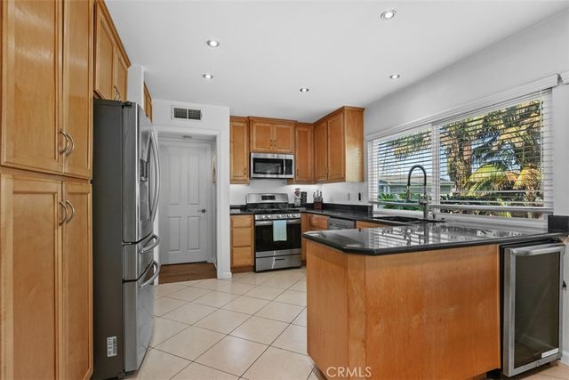 9301 Neolani, Huntington Beach, CA 92646