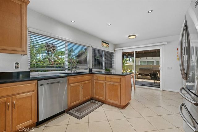 9301 Neolani, Huntington Beach, CA 92646