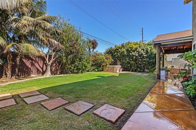 9301 Neolani, Huntington Beach, CA 92646