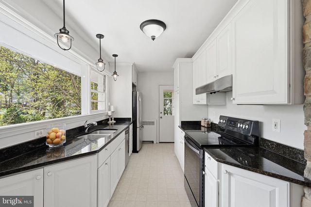 3138 JUNIPER LN, Falls Church, VA 22044