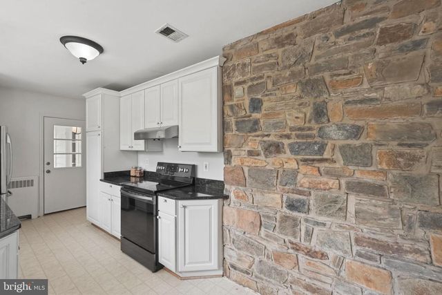 3138 JUNIPER LN, Falls Church, VA 22044