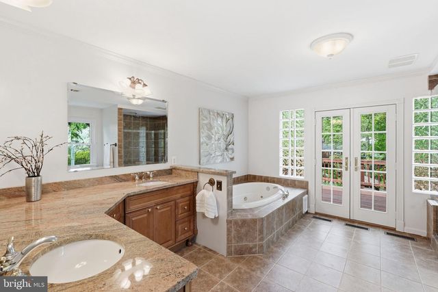 3138 JUNIPER LN, Falls Church, VA 22044