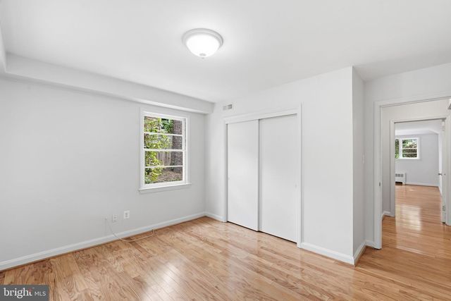 3138 JUNIPER LN, Falls Church, VA 22044