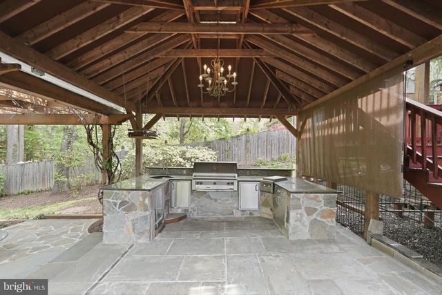 3138 JUNIPER LN, Falls Church, VA 22044