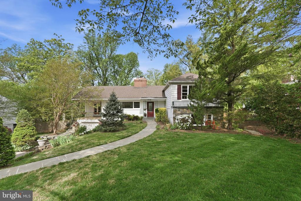 3138 JUNIPER LN, Falls Church, VA 22044