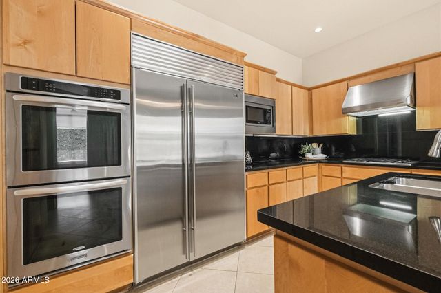 7249 E DEL ACERO Drive, Scottsdale, AZ 85258