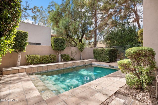 7249 E DEL ACERO Drive, Scottsdale, AZ 85258