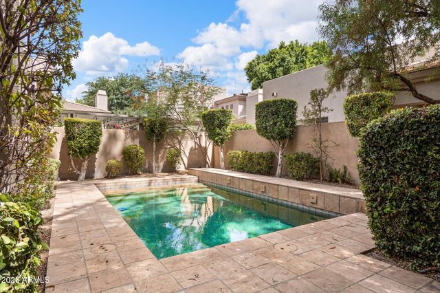 7249 E DEL ACERO Drive, Scottsdale, AZ 85258