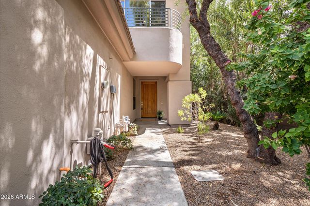 7249 E DEL ACERO Drive, Scottsdale, AZ 85258