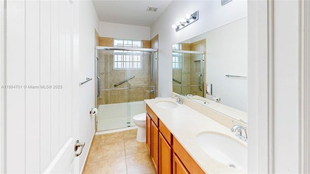 12922 SW 221st St, Miami, FL 33170
