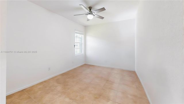 12922 SW 221st St, Miami, FL 33170