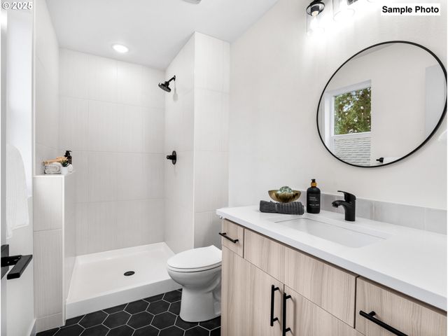 7387 N Mobile Ave, Portland, OR 97217