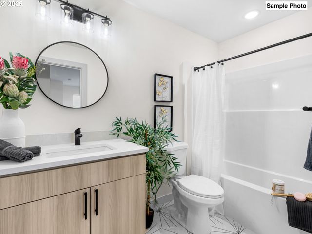 7387 N Mobile Ave, Portland, OR 97217