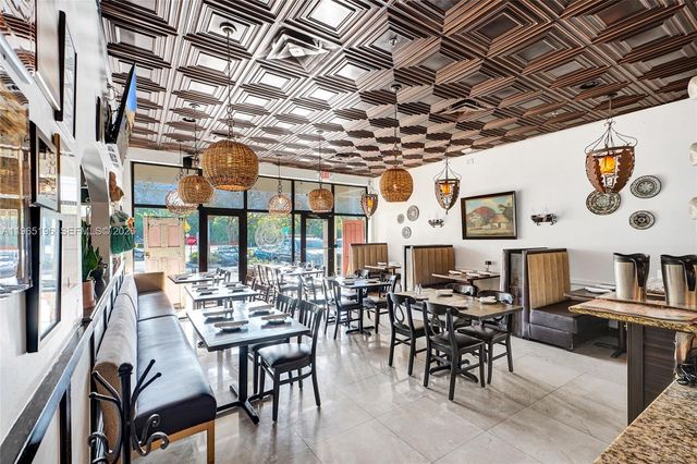 15400 Biscayne Blvd, North Miami, FL 33160