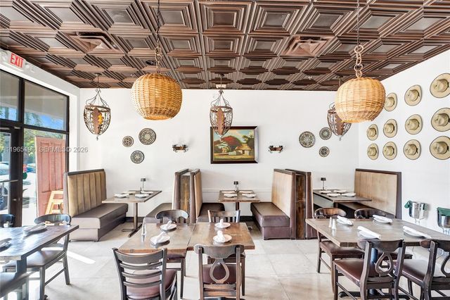 15400 Biscayne Blvd, North Miami, FL 33160