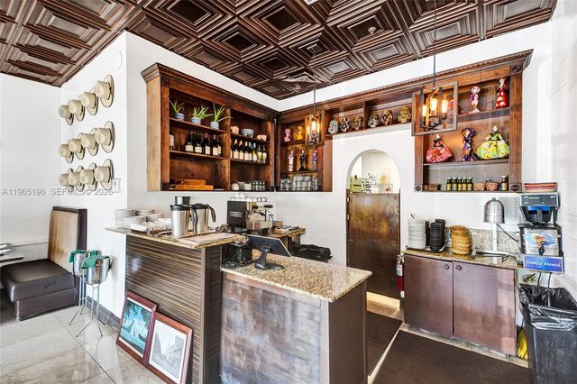 15400 Biscayne Blvd, North Miami, FL 33160