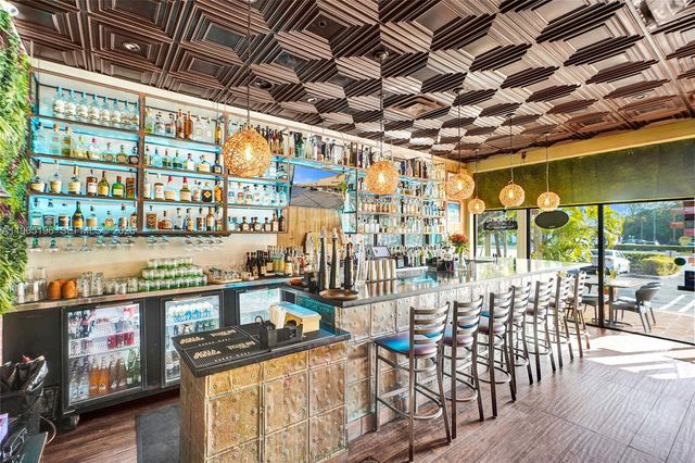 15400 Biscayne Blvd, North Miami, FL 33160