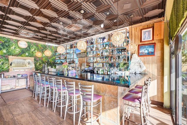 15400 Biscayne Blvd, North Miami, FL 33160