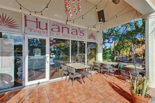 15400 Biscayne Blvd, North Miami, FL 33160