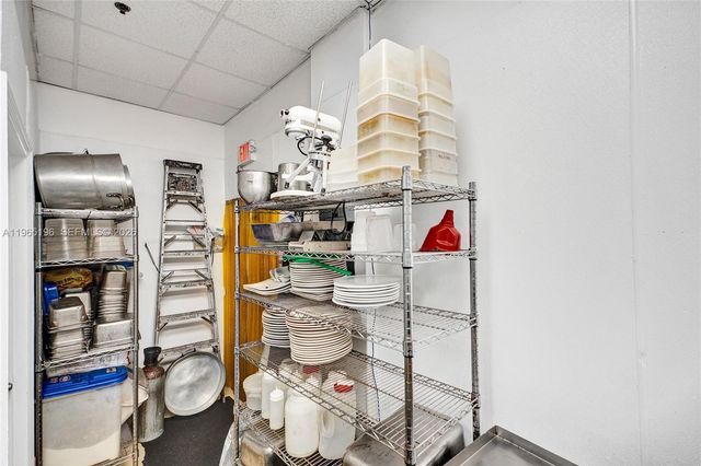 15400 Biscayne Blvd, North Miami, FL 33160