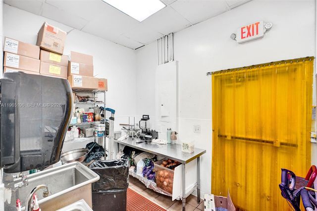 15400 Biscayne Blvd, North Miami, FL 33160