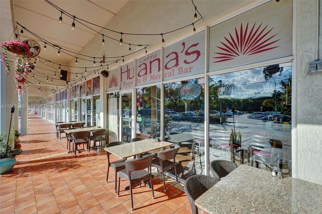 15400 Biscayne Blvd, North Miami, FL 33160