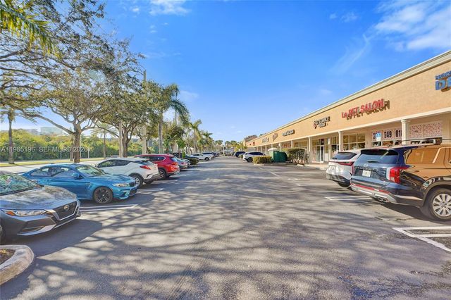 15400 Biscayne Blvd, North Miami, FL 33160