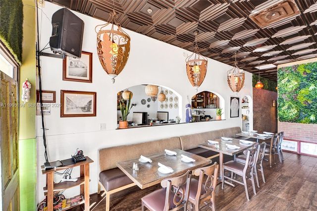 15400 Biscayne Blvd, North Miami, FL 33160