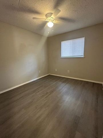 210 Hickory St, New Llano, LA 71461