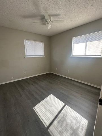 210 Hickory St, New Llano, LA 71461