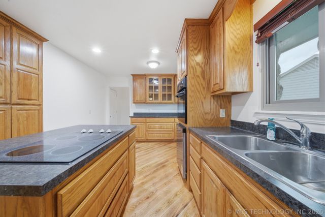 5618 E 36th Street S, Tulsa, OK 74135