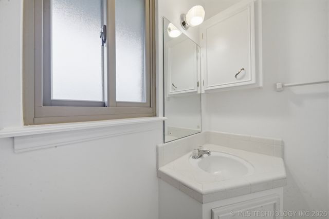 5618 E 36th Street S, Tulsa, OK 74135